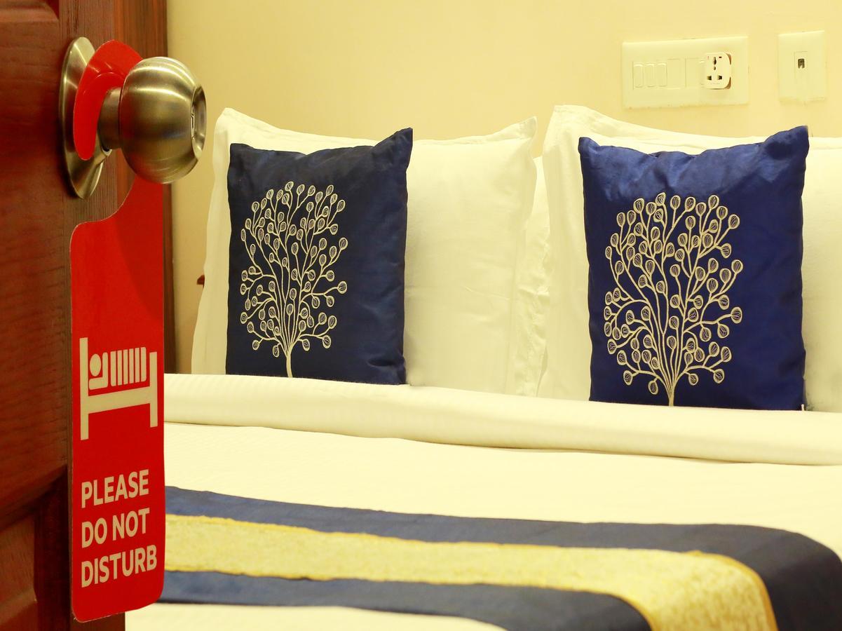 Oyo 4824 Hotel Star Kochi Εξωτερικό φωτογραφία